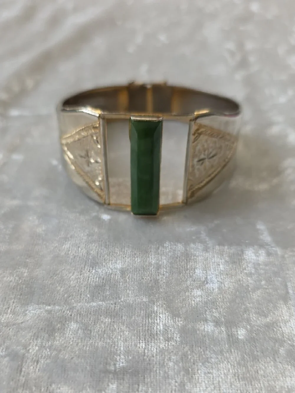 no brand gold tone